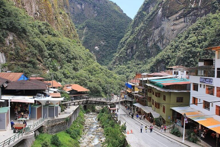 Aguas Calientes - Mountains Of World